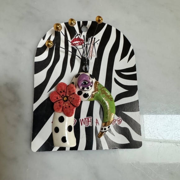 Vintage 2004 SWAK Lynda Corneille Character Collectibles Flamingo Pin Brooch - Picture 9 of 12